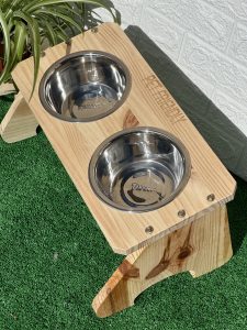 COMEDERO INCLINADO PARA MASCOTAS