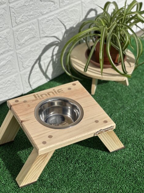 Bebedero elevado para mascotas modelo «Pet Friendly»